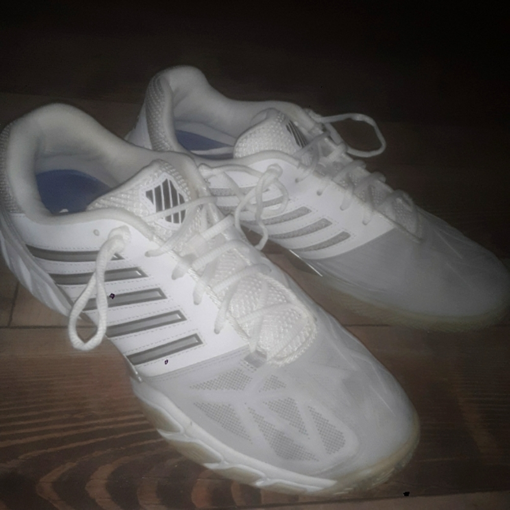 RETRO K. SWISS SNEAKERS